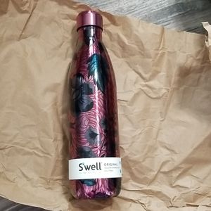 Swell floral bottle